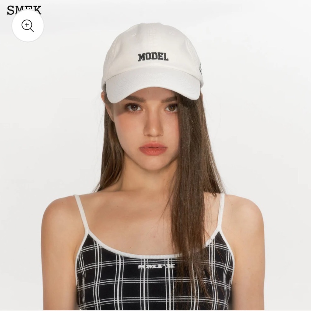 🤍 SMFK • Model White Baseball Hat w navy embroidery - Picture 2 of 14